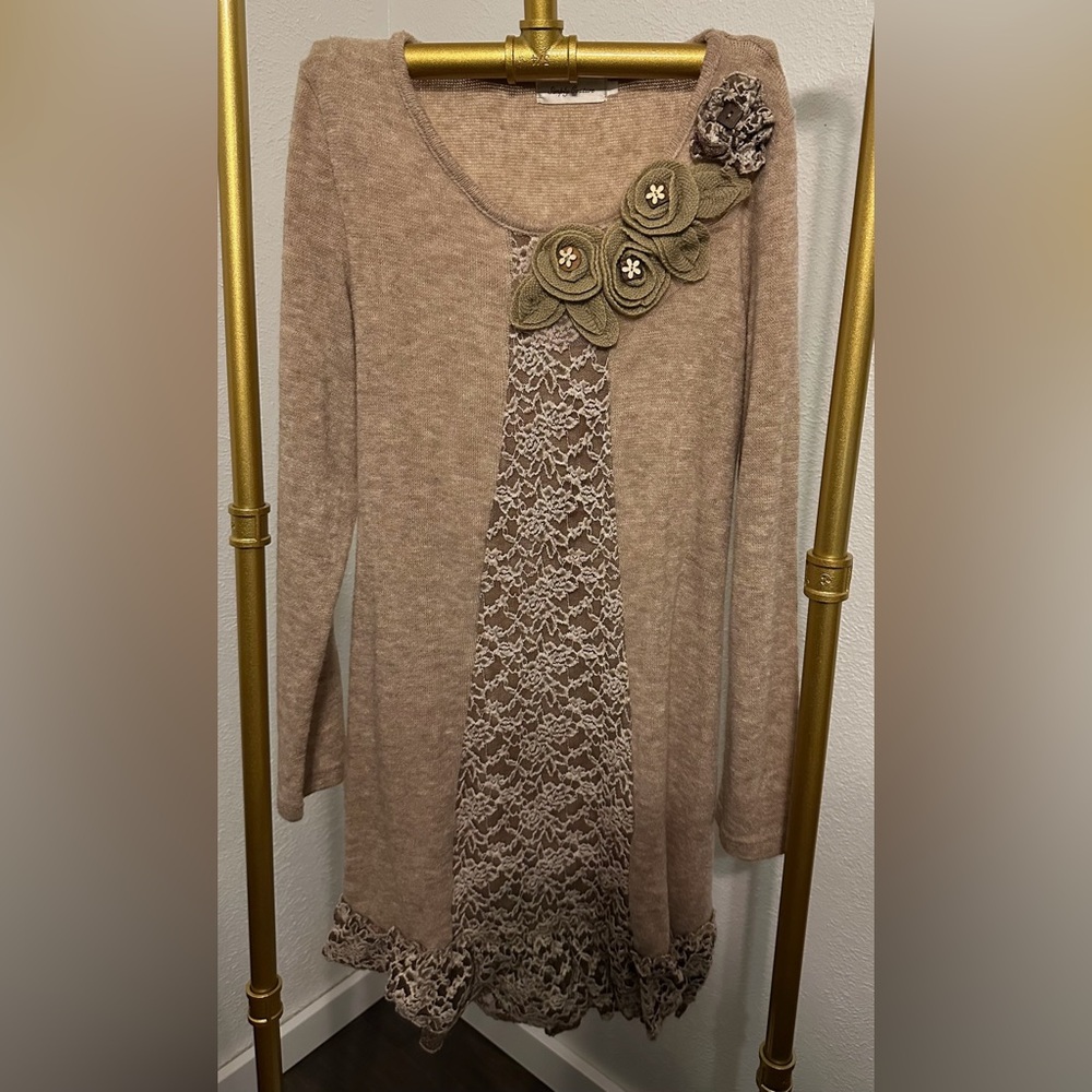 💕Simply Couture Lace Front Sweater Dress with Crocheted Roses at Collar